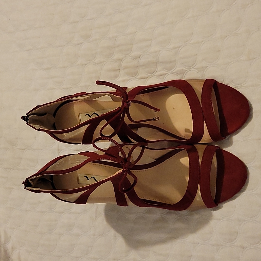 Nina 10m Red suede heels